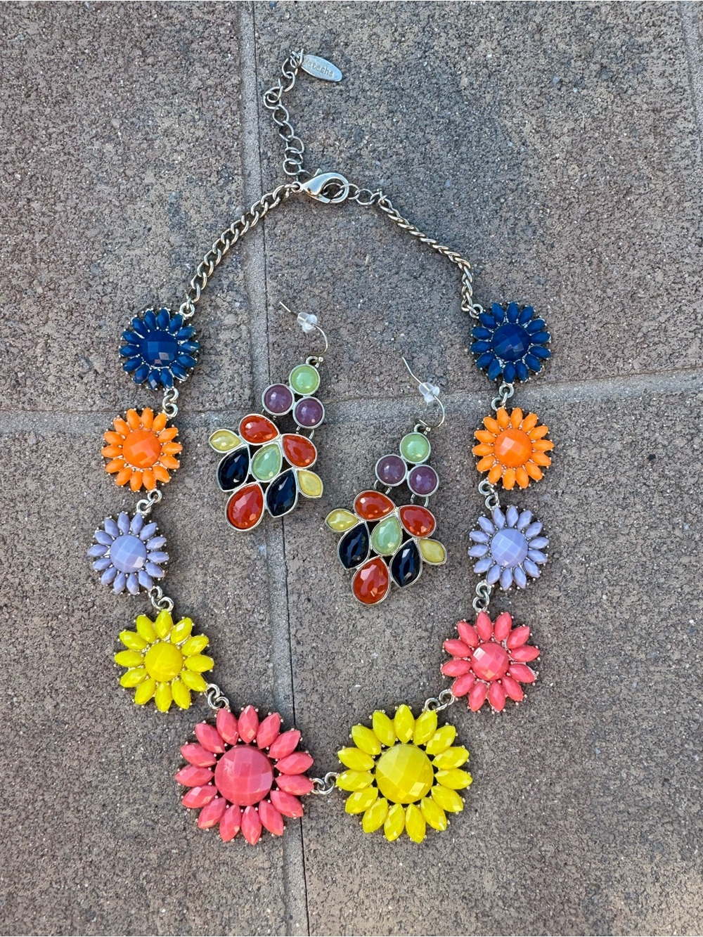 Colorful Floral Statement Necklace & Earrings Set - Multicolor